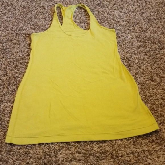Lululemon tank - Picture 2 of 4